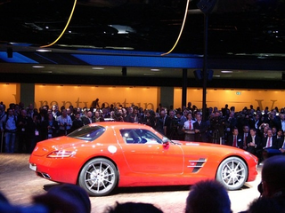 Illustration for article titled 2010 Mercedes SLS AMG: Live Photos!